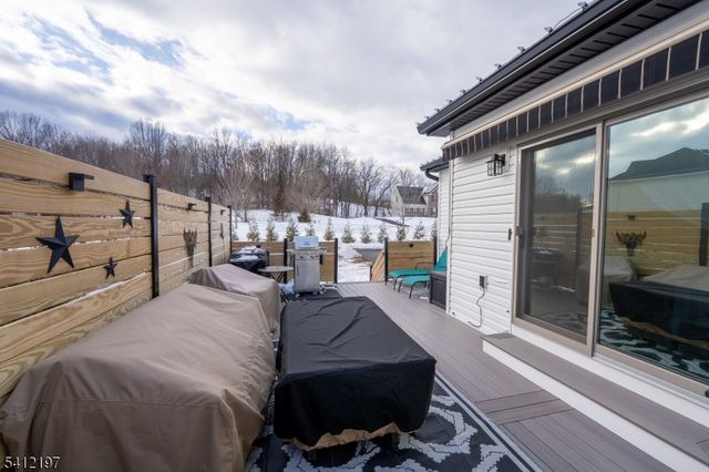 27 Sterling Dr, Wantage Twp., NJ 07461