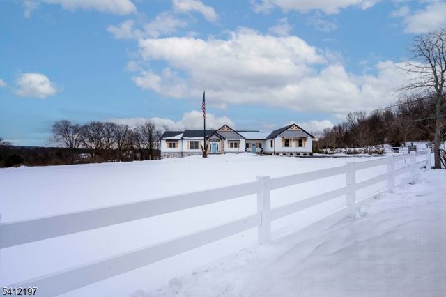 27 Sterling Dr, Wantage Twp., NJ 07461