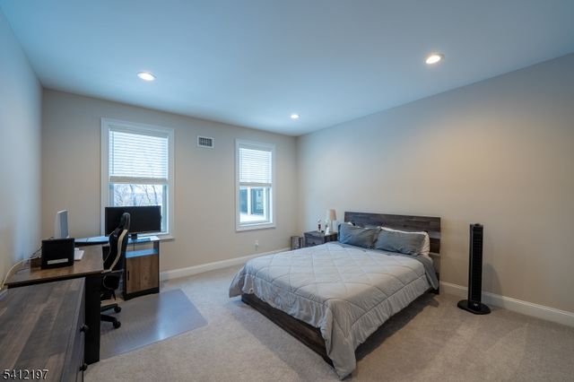 27 Sterling Dr, Wantage Twp., NJ 07461