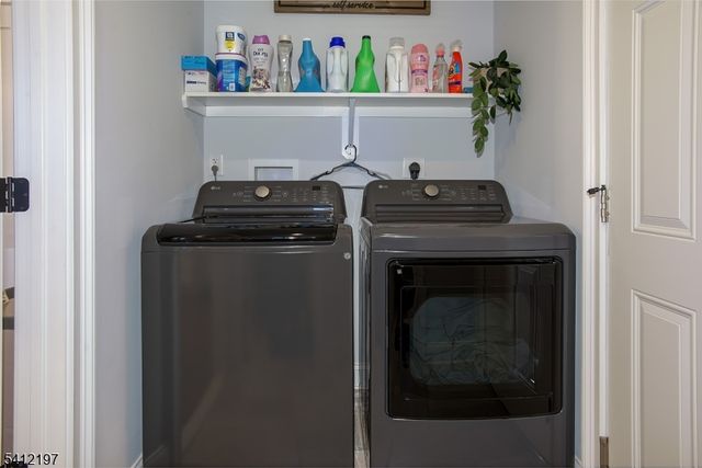 27 Sterling Dr, Wantage Twp., NJ 07461