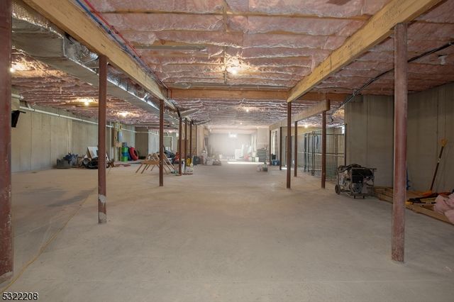 27 Sterling Dr, Wantage Twp., NJ 07461