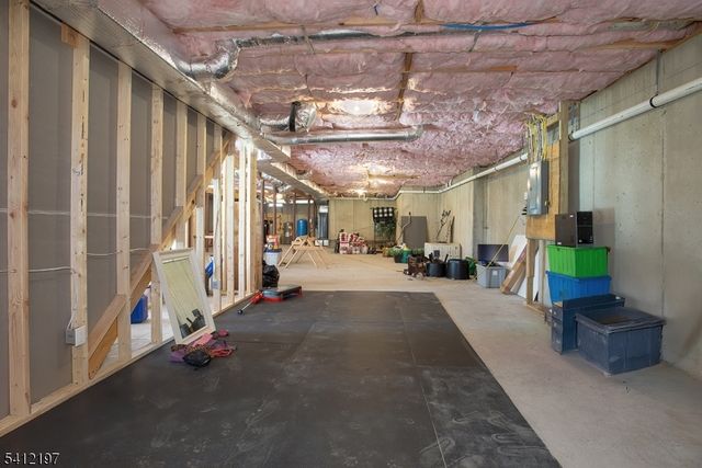 27 Sterling Dr, Wantage Twp., NJ 07461