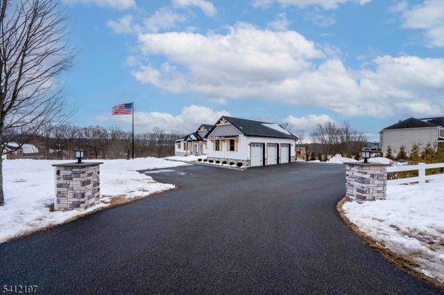 27 Sterling Dr, Wantage Twp., NJ 07461