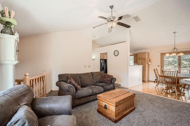 2100 Highland Drive, Hastings, MN 55033