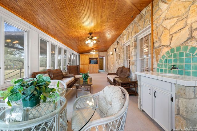 315 Flying R Ranch, Spring Branch, TX 78070