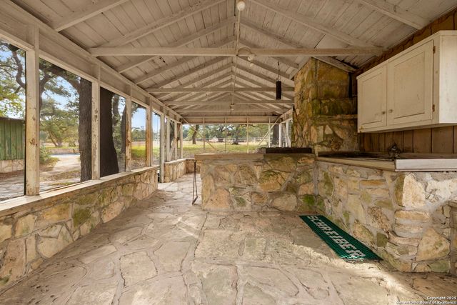 315 Flying R Ranch, Spring Branch, TX 78070