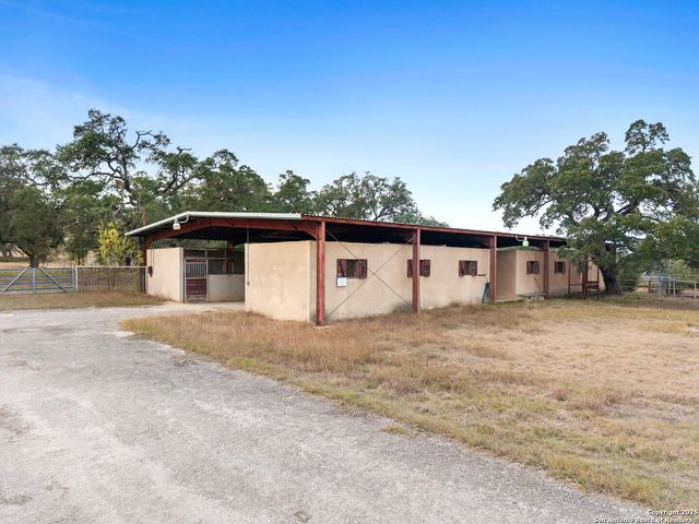 315 Flying R Ranch, Spring Branch, TX 78070