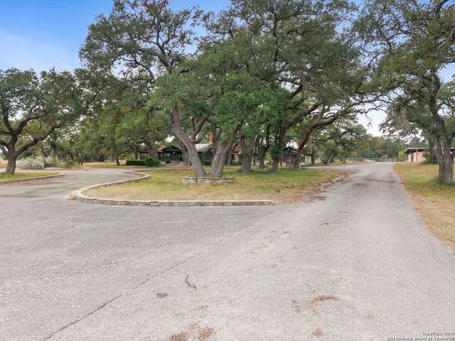 315 Flying R Ranch, Spring Branch, TX 78070