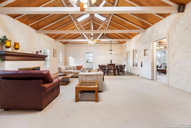 315 Flying R Ranch, Spring Branch, TX 78070