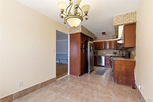16306 71st Avenue 1323, Fresh Meadows, NY 11365