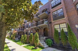 16306 71st Avenue 1323, Fresh Meadows, NY 11365
