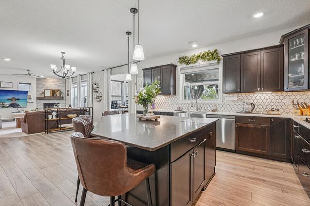 5928 Pinnacle Circle NE, Prior Lake, MN 55372