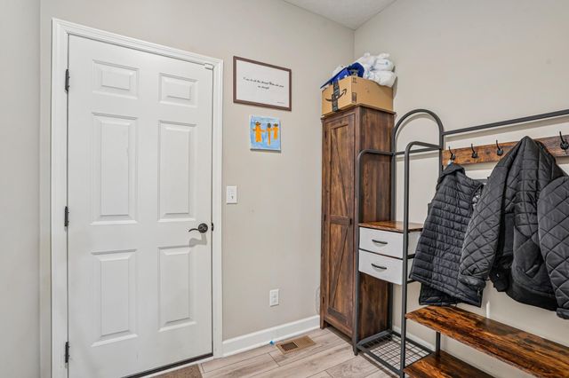 5928 Pinnacle Circle NE, Prior Lake, MN 55372