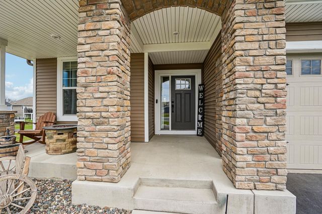 5928 Pinnacle Circle NE, Prior Lake, MN 55372