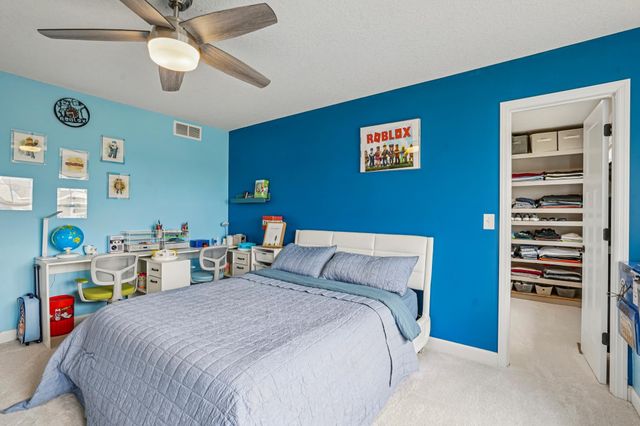 5928 Pinnacle Circle NE, Prior Lake, MN 55372