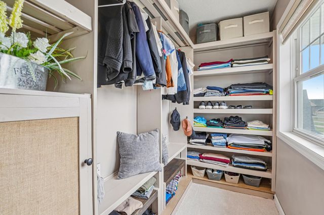 5928 Pinnacle Circle NE, Prior Lake, MN 55372