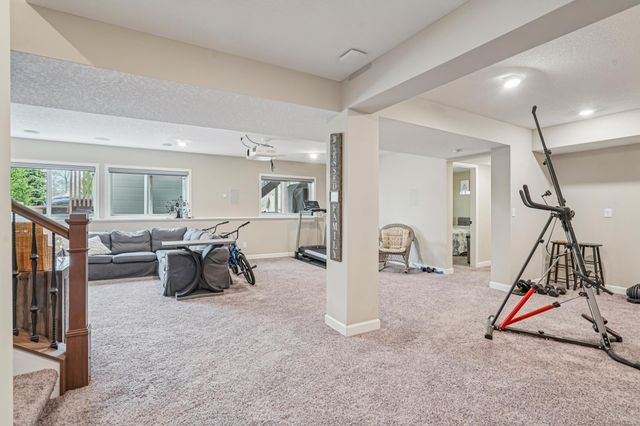 5928 Pinnacle Circle NE, Prior Lake, MN 55372