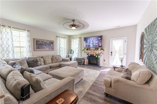 4593 Olivine Lane, Pfafftown, NC 27040