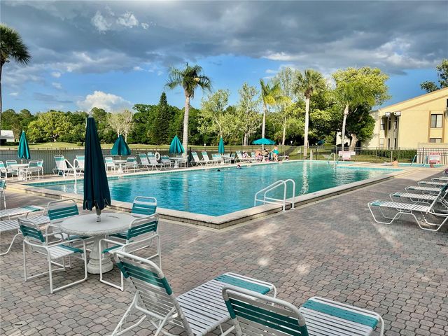 1423 PINE GLEN LANE H2, Tarpon Springs, FL 34688