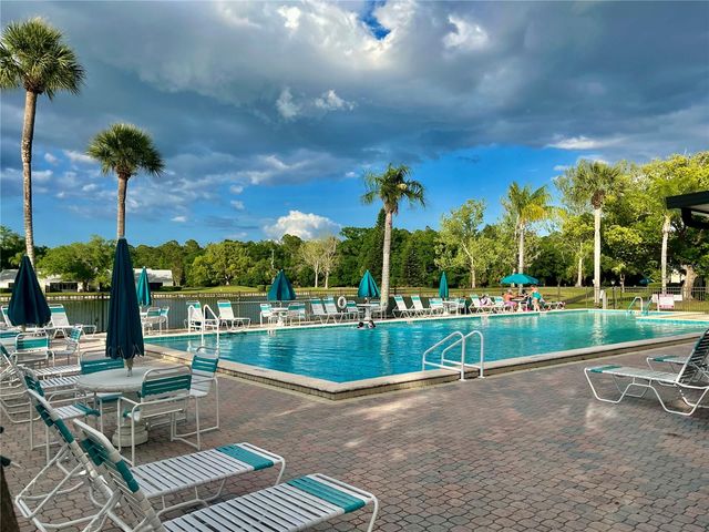 1423 PINE GLEN LANE H2, Tarpon Springs, FL 34688