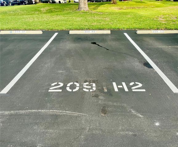 1423 PINE GLEN LANE H2, Tarpon Springs, FL 34688