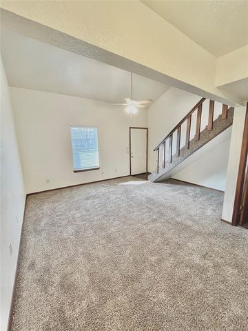 1901 E Lindsey Street 11B, Norman, OK 73071