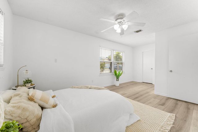 237 Indian Oaks Drive, Destin, FL 32541