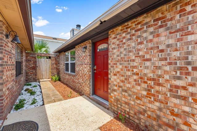 237 Indian Oaks Drive, Destin, FL 32541