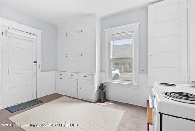 320 W Genesee Street, Lansing, MI 48933