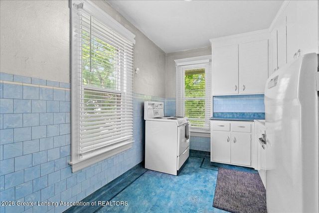 320 W Genesee Street, Lansing, MI 48933
