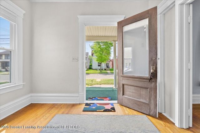 320 W Genesee Street, Lansing, MI 48933