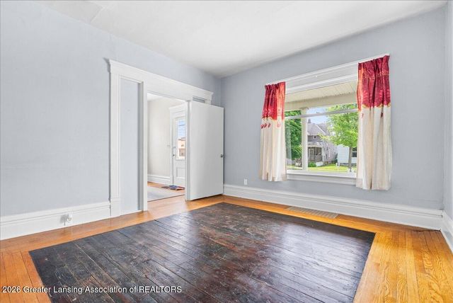 320 W Genesee Street, Lansing, MI 48933