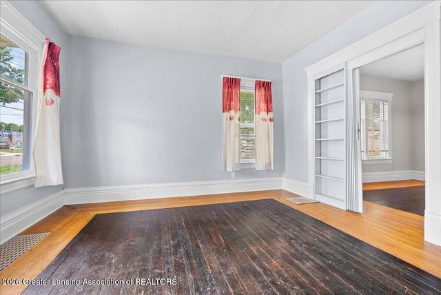 320 W Genesee Street, Lansing, MI 48933