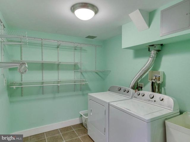 2416 S CULPEPER ST, Arlington, VA 22206
