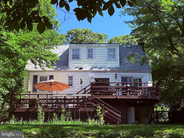 2416 S CULPEPER ST, Arlington, VA 22206
