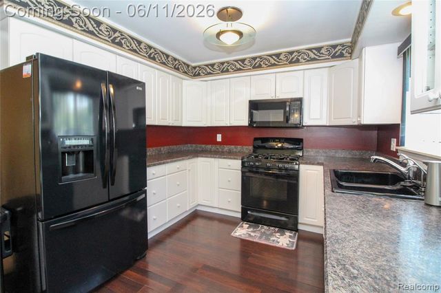 17020 Pennsylvania Street, Southfield, MI 48075