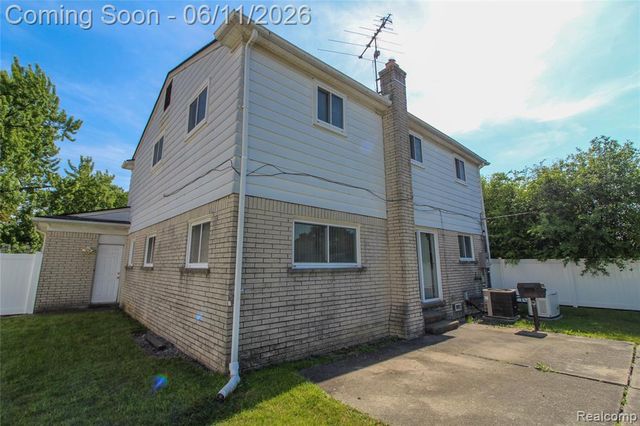 17020 Pennsylvania Street, Southfield, MI 48075
