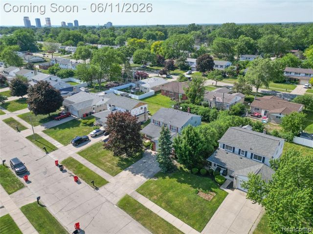 17020 Pennsylvania Street, Southfield, MI 48075