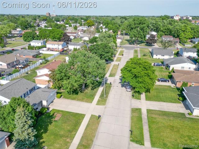 17020 Pennsylvania Street, Southfield, MI 48075