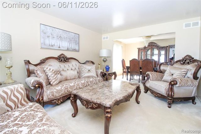 17020 Pennsylvania Street, Southfield, MI 48075