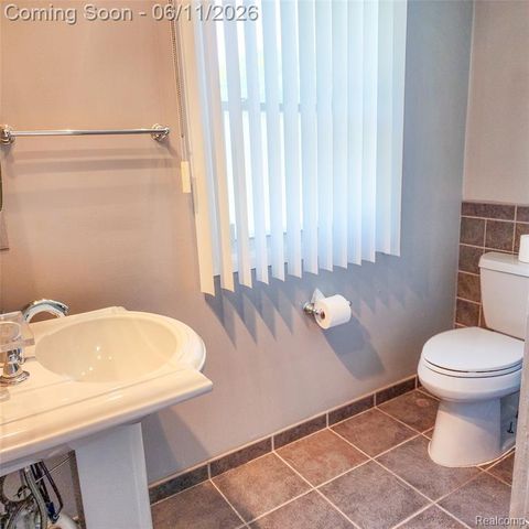17020 Pennsylvania Street, Southfield, MI 48075