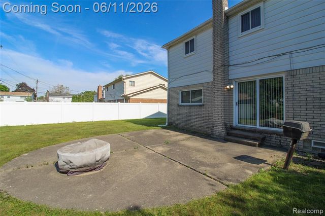 17020 Pennsylvania Street, Southfield, MI 48075
