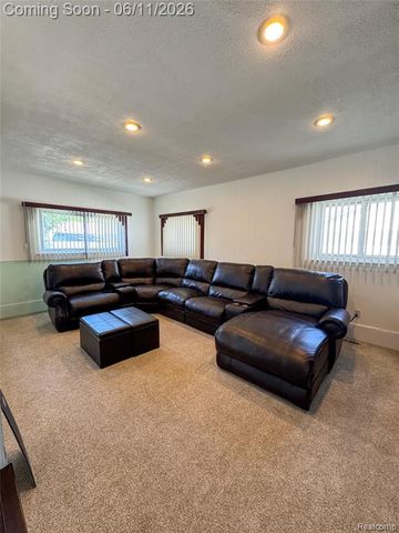17020 Pennsylvania Street, Southfield, MI 48075