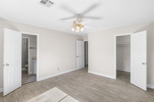 327 Windward Drive, League City, TX 77573