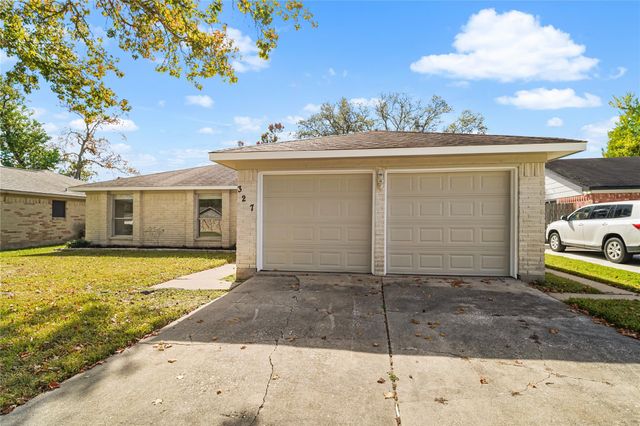 327 Windward Drive, League City, TX 77573