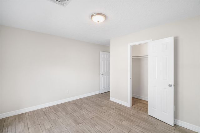 327 Windward Drive, League City, TX 77573