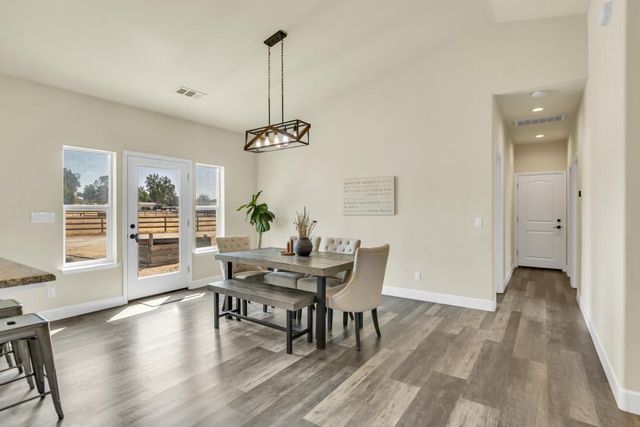 6048 Amos Ln, Valley Springs, CA 95252