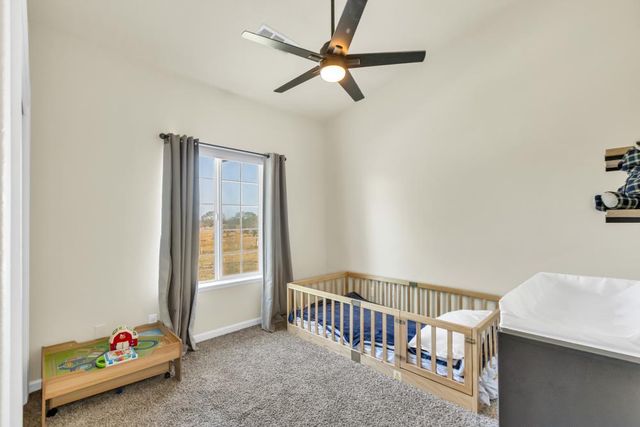 6048 Amos Ln, Valley Springs, CA 95252