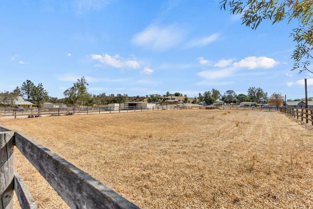6048 Amos Ln, Valley Springs, CA 95252