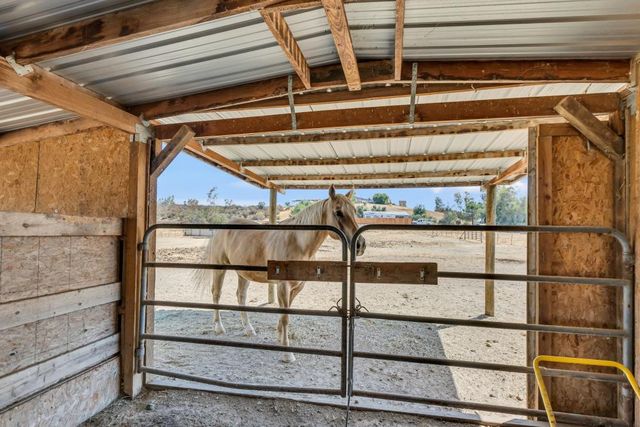 6048 Amos Ln, Valley Springs, CA 95252